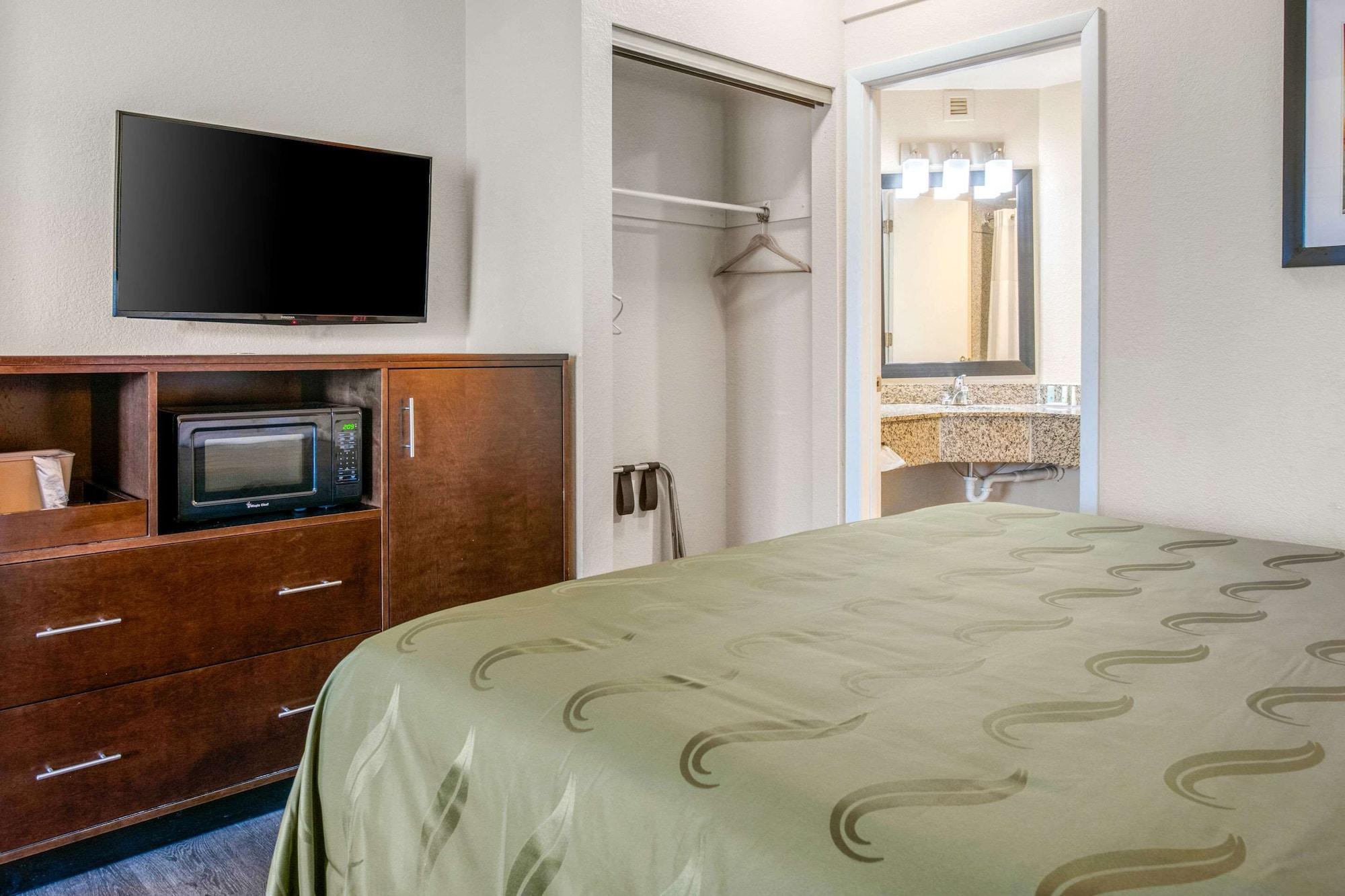 Quality Inn & Suites Jacksonville-Baymeadows Екстер'єр фото