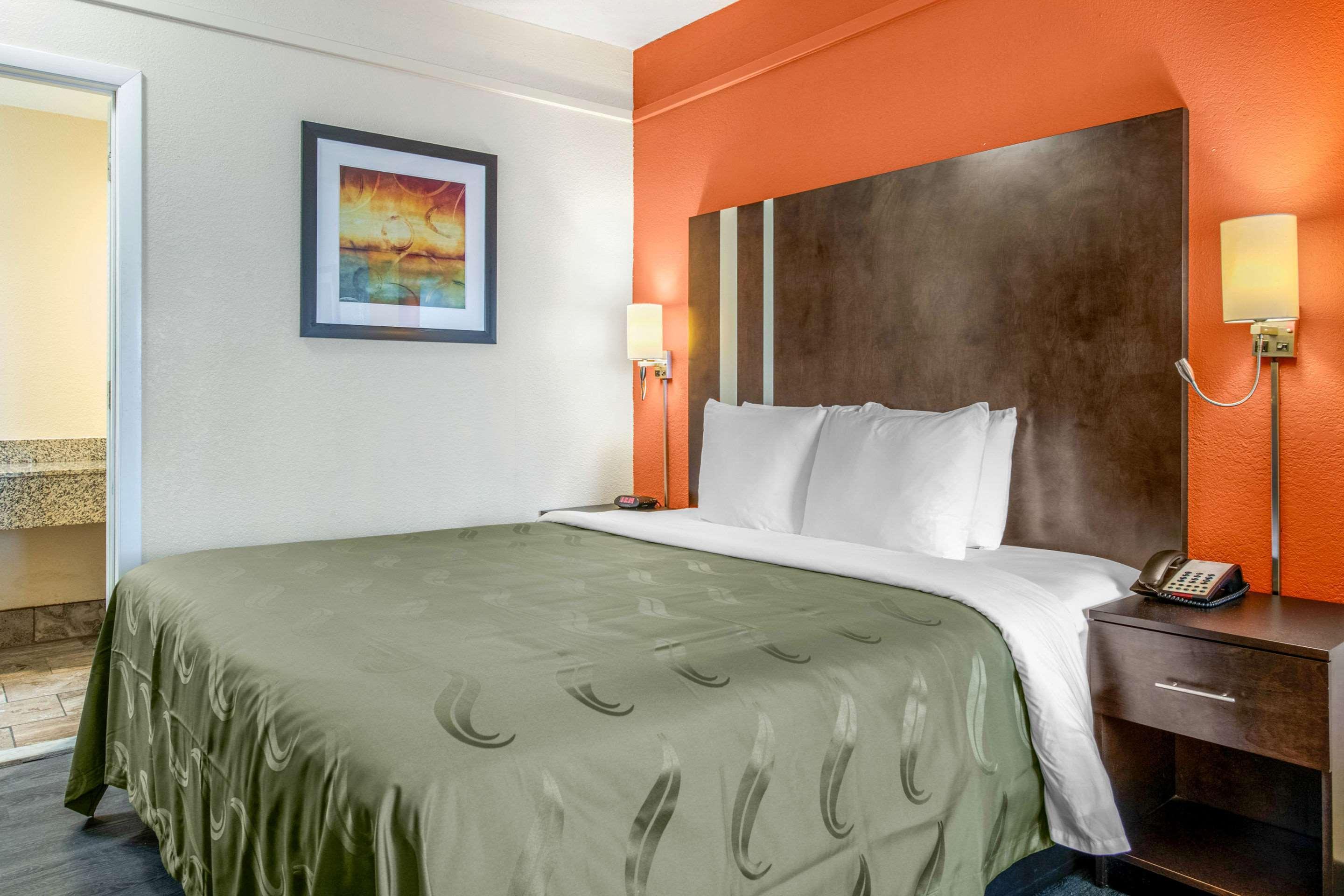 Quality Inn & Suites Jacksonville-Baymeadows Екстер'єр фото