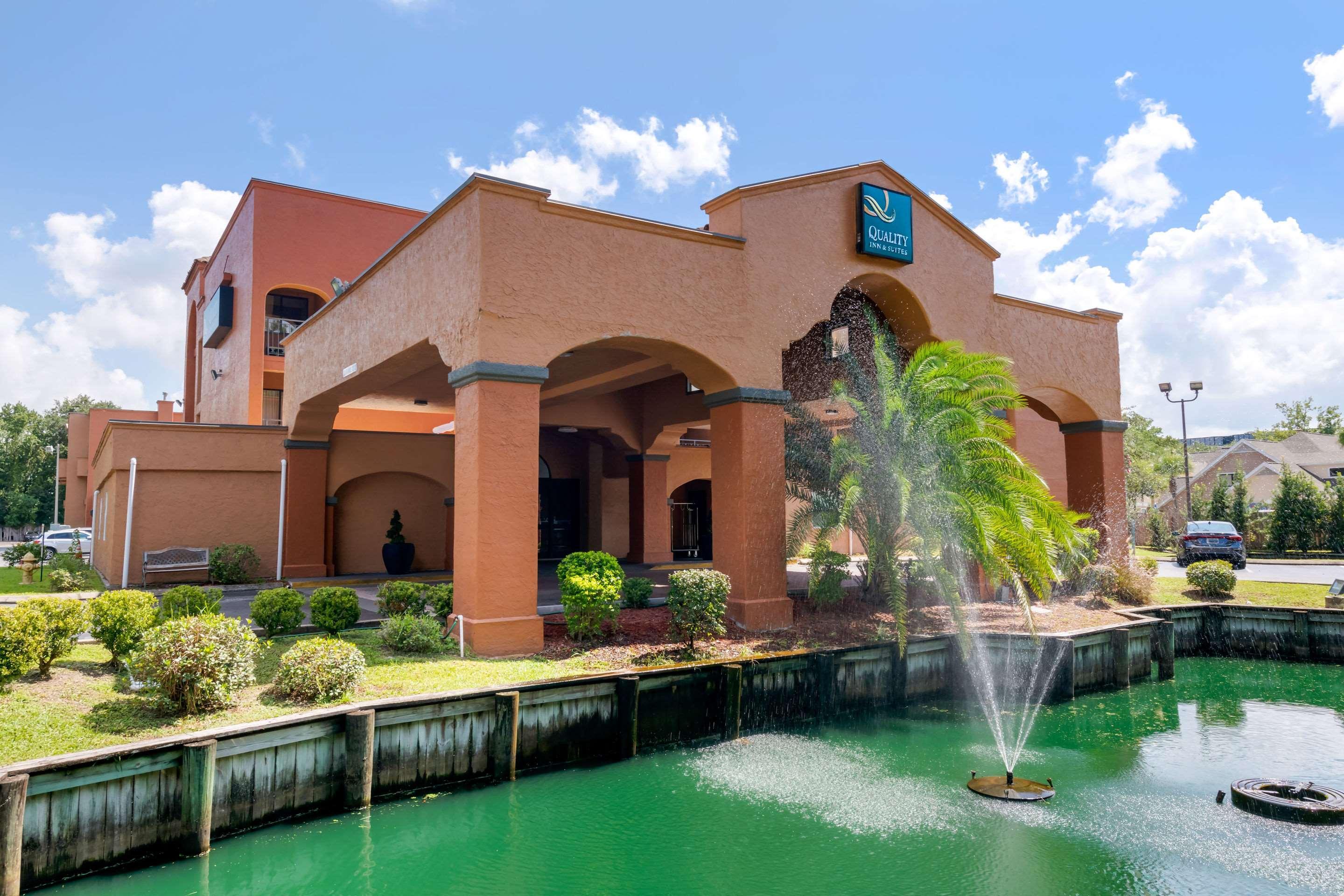 Quality Inn & Suites Jacksonville-Baymeadows Екстер'єр фото