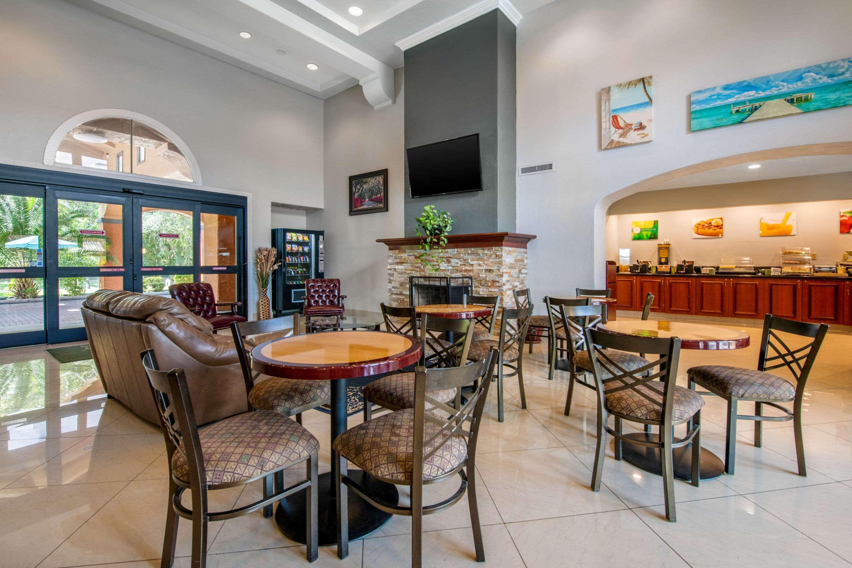 Quality Inn & Suites Jacksonville-Baymeadows Екстер'єр фото