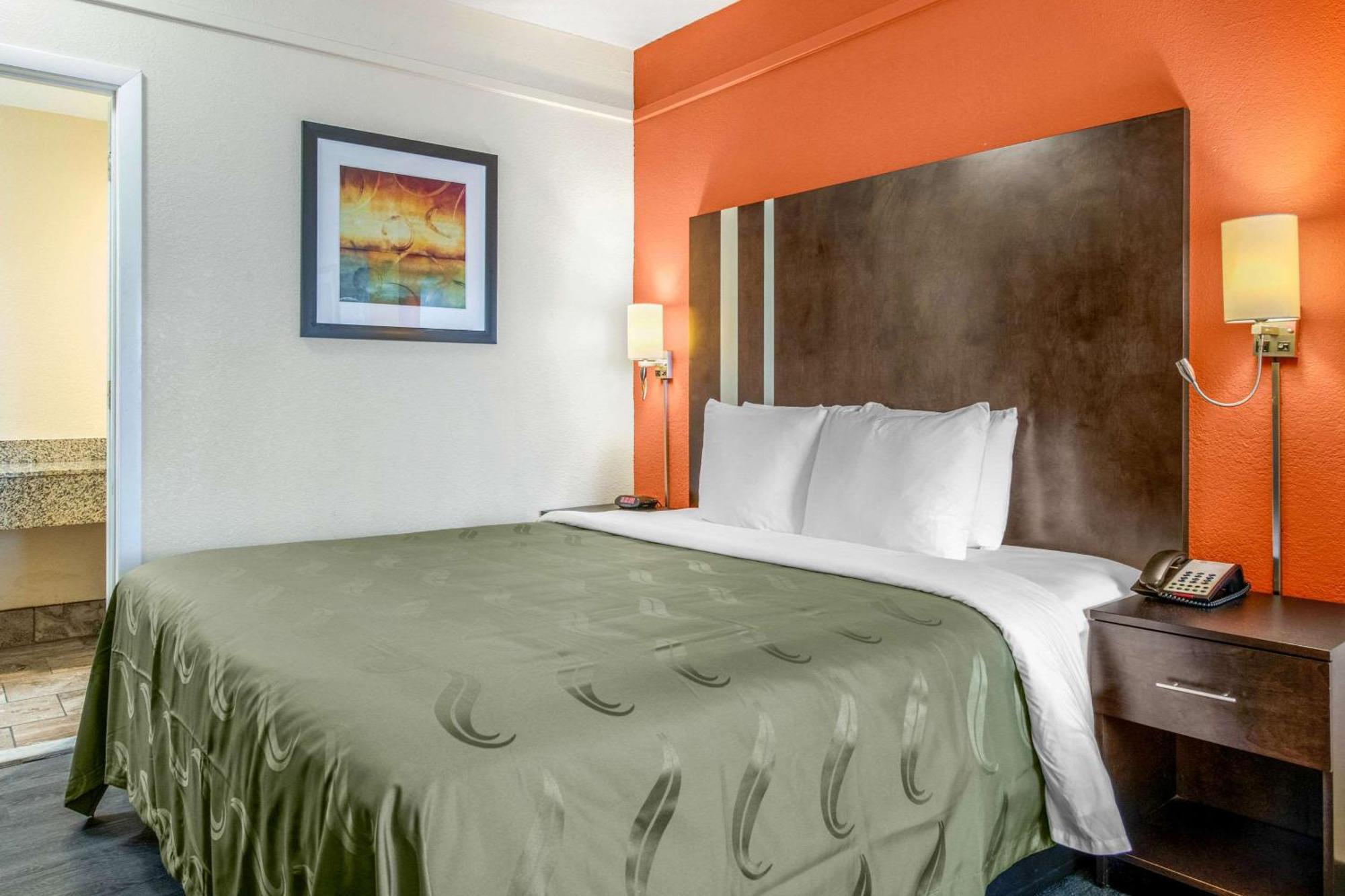Quality Inn & Suites Jacksonville-Baymeadows Екстер'єр фото