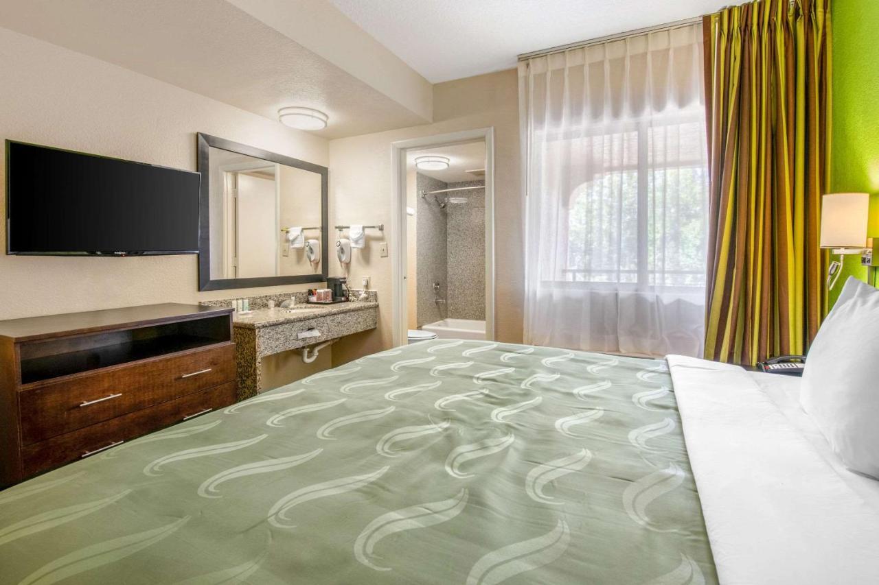 Quality Inn & Suites Jacksonville-Baymeadows Екстер'єр фото